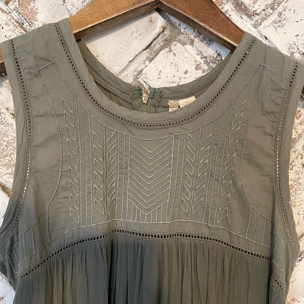 Olive green zip back tunic size medium.
